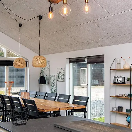 14 Person In Ferienhaus