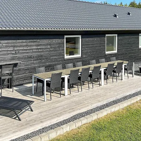 Semesterbostad 14 Person In