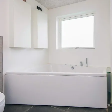 Semesterbostad 14 Person In *